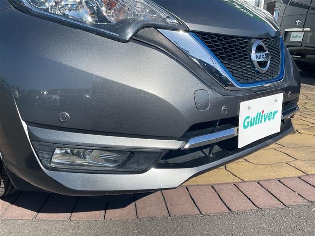 ノート ｅ－パワー　メダリスト　◇純正ナビゲーション→ＣＤ／ＤＶＤ再生◇全方位カメラ◇ビルトインＥＴＣ◇クルーズコントロール◇クリアランスソナー◇ステアリングリモコン◇ＬＥＤオートライト◇フォグランプ◇純正１５イン（32枚目）