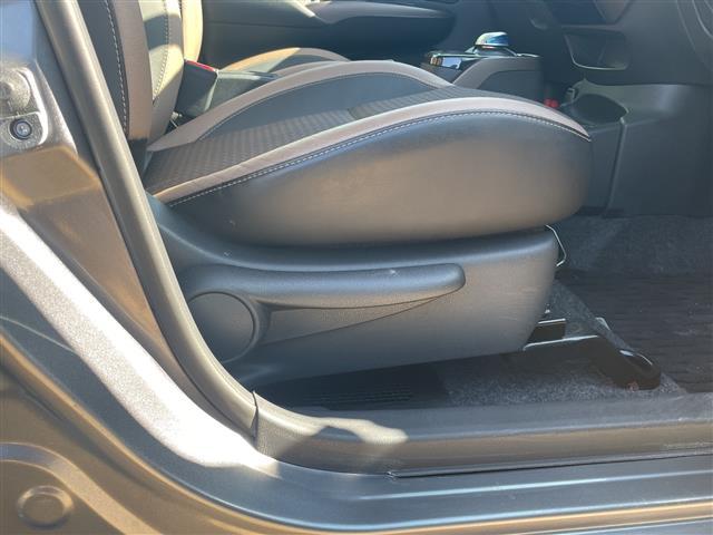 ノート ｅ－パワー　メダリスト　◇純正ナビゲーション→ＣＤ／ＤＶＤ再生◇全方位カメラ◇ビルトインＥＴＣ◇クルーズコントロール◇クリアランスソナー◇ステアリングリモコン◇ＬＥＤオートライト◇フォグランプ◇純正１５イン（37枚目）