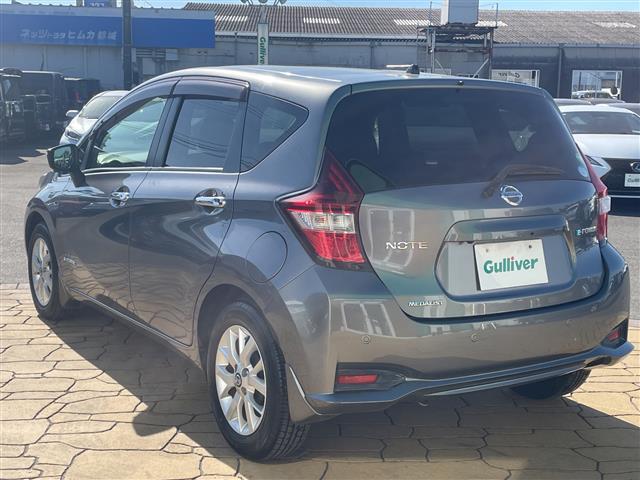 ノート ｅ－パワー　メダリスト　◇純正ナビゲーション→ＣＤ／ＤＶＤ再生◇全方位カメラ◇ビルトインＥＴＣ◇クルーズコントロール◇クリアランスソナー◇ステアリングリモコン◇ＬＥＤオートライト◇フォグランプ◇純正１５イン（43枚目）