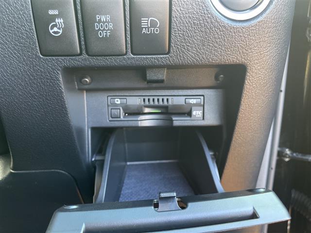 ヴェルファイア ２．５Ｚ　Ｇエディション　メモリナビフルセグテレビバックカメラフリップダウンモニターウィンカーミラークルーズコントロール両側パワースライドドアＥＴＣパワーバックドアレザーシートパワーシートシートヒーター（6枚目）