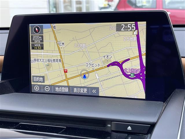 クラウンハイブリッド Ｓ　Ｆｏｕｒ　エレガンススタイルＩＩ　純正ナビ　バックＣ　専用ツートンハーフレザーシート　フルセグ　ＢＳＭ　ビルドインＥＴＣ　電動シート　シートヒーター　ステアヒーター　レーダークルーズ　前後ドラレコ　電動リアサンシェード　純正１８ＡＷ（18枚目）