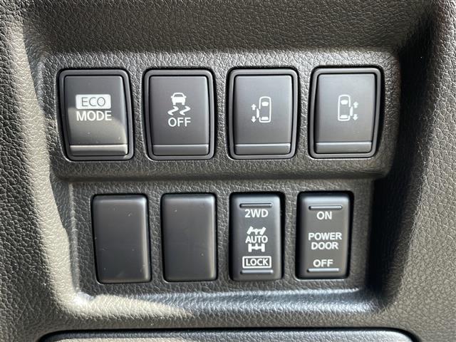 エルグランド ２５０ハイウェイスターアーバンクロム　両側パワースライドドア　ナビ　Ｂｌｕｅｔｏｏｔｈ　ＤＶＤ再生　フルセグ　ＥＴＣ　ハーフレザーシート　オットマン　純正フロアマット　ＨＩＤオートライト　スマートキー　１６インチＡＷ　ＭＴモード付ＡＴ（14枚目）