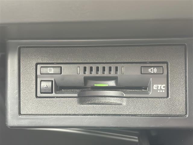 ランドクルーザープラド ＴＸ　Ｌパッケージ・ブラックエディション　ＳＲ　純正９型ナビ　電動革シート　フルセグ　ＥＴＣ　バックＣ　エアシートヒーター　ルーフレール　レーダークルーズ　純正１８ブラックＡＷ　コーナーセンサー　ヘッドライトウォッシャー　オートＬＥＤライト（4枚目）
