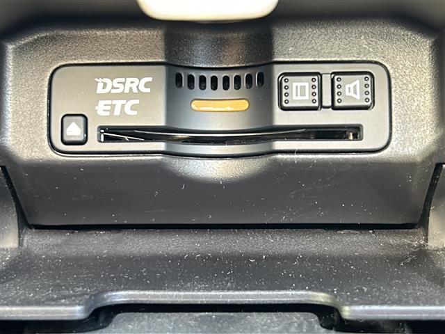 レジェンド ベースグレード ハイブリッドEX KRELLスピーカー サンルーフ 純正ナビ 全周囲カメラ Bluetooth HDMI クルコン ヘッドアップディスプレイ ステアリングヒーター シートヒーター コーナーセンサー(4枚目)