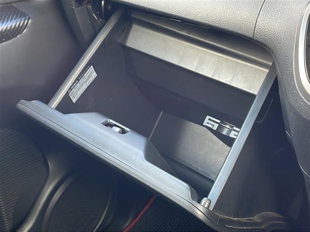 N-BOXカスタム G・ターボLパッケージ シティブレーキアシスト アルパインナビ バックC Bluetooth DVD再生 フルセグTV 両側パワースライドドア ハーフレザーシート シートヒーター 純正15インチAW パドルシフト ETC(23枚目)