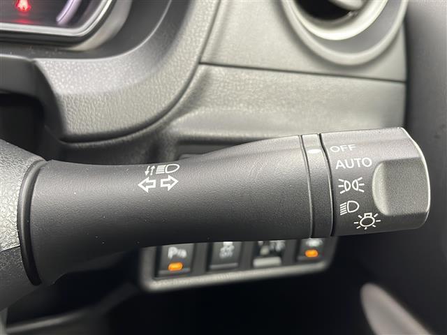 ノート X FOUR パートタイム4WD エマージェンシーブレーキ ナビ Bluetooth DVD再生 バックカメラ 純正14AW レーンキープアシスト コーナーセンサー オートライト スマートキー スペアキー(15枚目)