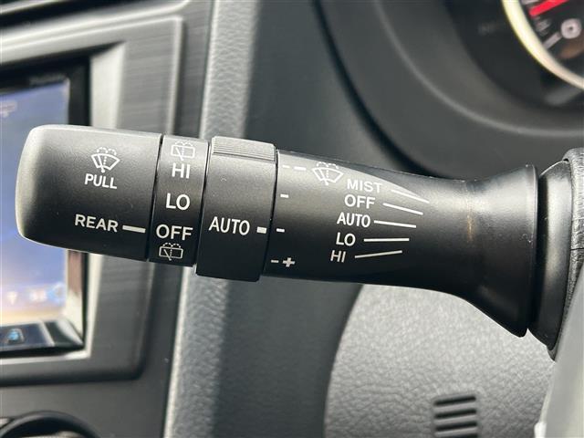 インプレッサスポーツ 2.0iアイサイト アイサイトVer.2 クルコン プリクラッシュブレーキ AT誤発進抑制 警報&お知らせ機能 ナビ バックC Bluetooth DVD再生 フルセグ 純正16AW HIDオートライト Fフォグ ETC(9枚目)