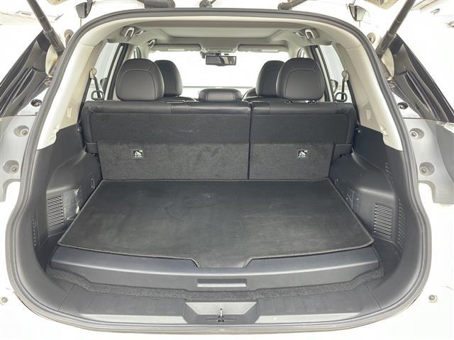 エクストレイル 20X ハイブリッド エマージェンシーブレーキP サンルーフ デジタルミラー BSM 純正ナビ 全周囲カメラ Bluetooth DVD再生 USB接続 TV 電動Rゲート シートヒーター 衝突被害軽減 クルコン ビルトインETC ハイビームアシスト(28枚目)