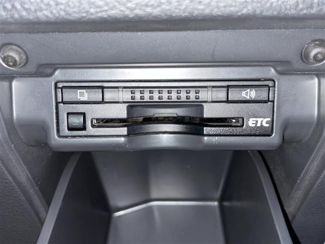 ヴェルファイアハイブリッド ＺＲ　寒冷地仕様　サンルーフ　セーフティセンス　純正ナビ　純正フリップダウンモニター　全周囲Ｃ　フルセグ　両側電動スライド　メモリ付電動シート　電動リアゲート　ビルドインＥＴＣ　ＡＣ１００Ｖコンセント（17枚目）