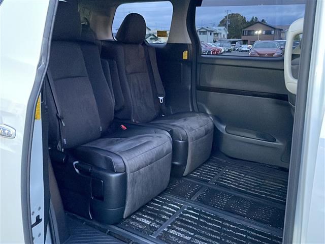 ヴェルファイアハイブリッド ＺＲ　寒冷地仕様　サンルーフ　セーフティセンス　純正ナビ　純正フリップダウンモニター　全周囲Ｃ　フルセグ　両側電動スライド　メモリ付電動シート　電動リアゲート　ビルドインＥＴＣ　ＡＣ１００Ｖコンセント（23枚目）