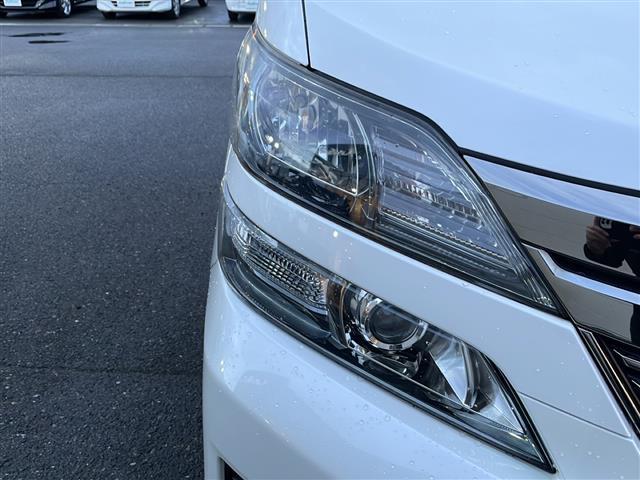 ヴェルファイアハイブリッド ＺＲ　寒冷地仕様　サンルーフ　セーフティセンス　純正ナビ　純正フリップダウンモニター　全周囲Ｃ　フルセグ　両側電動スライド　メモリ付電動シート　電動リアゲート　ビルドインＥＴＣ　ＡＣ１００Ｖコンセント（30枚目）