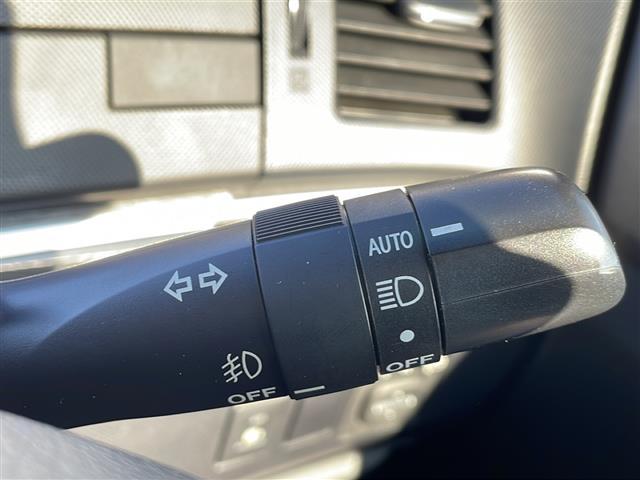 エスティマハイブリッド アエラス プレミアムエディション サンルーフ ナビ バックC 両側電動スライド Bluetooth 電動ハーフレザーシート オットマン AC100V クルコン 前後ドラレコ nanoe オートHIDライト フォグ 純正17AW(14枚目)