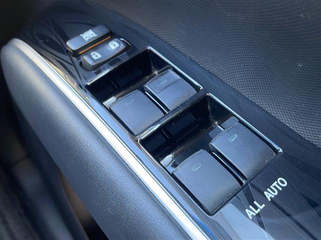 エスティマハイブリッド アエラス プレミアムエディション サンルーフ ナビ バックC 両側電動スライド Bluetooth 電動ハーフレザーシート オットマン AC100V クルコン 前後ドラレコ nanoe オートHIDライト フォグ 純正17AW(15枚目)