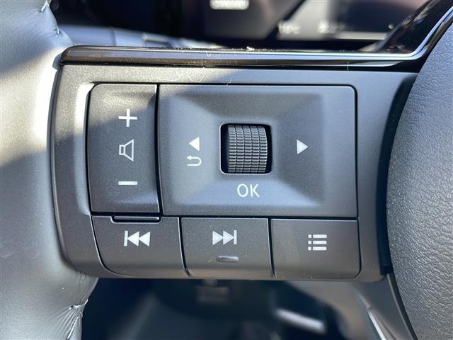 セレナ e-4ORCE ハイウェイスターV 12.3型ナビ 全周囲C プロパイロット ETC2.0 フルセグ HDMI 両側電動スライド デジタルミラー ハーフレザーシート シートヒーター ステアヒーター Qiワイヤレス充電 AC100V(14枚目)