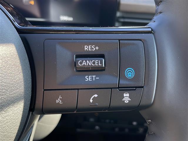 セレナ e-4ORCE ハイウェイスターV 12.3型ナビ 全周囲C プロパイロット ETC2.0 フルセグ HDMI 両側電動スライド デジタルミラー ハーフレザーシート シートヒーター ステアヒーター Qiワイヤレス充電 AC100V(15枚目)