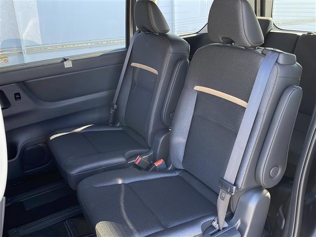 セレナ e-4ORCE ハイウェイスターV 12.3型ナビ 全周囲C プロパイロット ETC2.0 フルセグ HDMI 両側電動スライド デジタルミラー ハーフレザーシート シートヒーター ステアヒーター Qiワイヤレス充電 AC100V(26枚目)