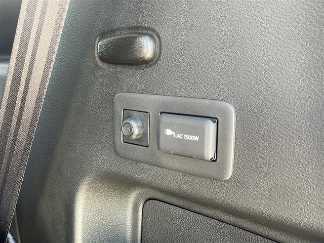 セレナ e-4ORCE ハイウェイスターV 12.3型ナビ 全周囲C プロパイロット ETC2.0 フルセグ HDMI 両側電動スライド デジタルミラー ハーフレザーシート シートヒーター ステアヒーター Qiワイヤレス充電 AC100V(30枚目)