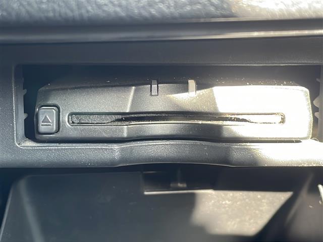 ヴォクシー ZS 寒冷地仕様 carrozzeriaナビ バックカメラ 片側パワースライド プッシュスタート パドルシフト オートライト フォグランプ ビルトインETC スマートキー 純正16インチアルミホイール(7枚目)