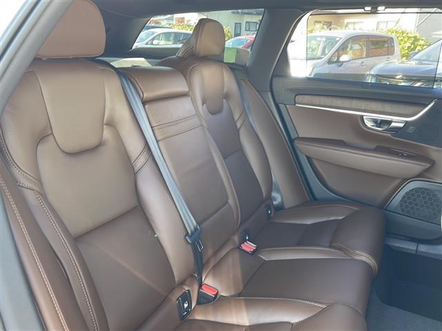 V90 クロスカントリー B5 AWD プロ harmankardonサウンド 全周囲 本革シート HUD メモリ付電動シート エアシートヒーター レーダークルコン 前後ドラレコ ステアヒーター BSM 純正19AW ルーフレール 電動リアゲート(23枚目)