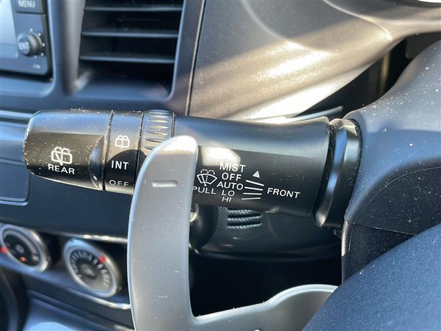 ギャランフォルティススポーツバック スポーツ　純正ＨＤＤナビ　バックカメラ　ＣＤ／ＤＶＤ再生　ＴＶ　クルーズコントロール　パドルシフト　ステアリングスイッチ　１２Ｖソケット　スマートキー　スペアタイヤ　ＨＩＤオートライト　１６インチＡＷ（8枚目）