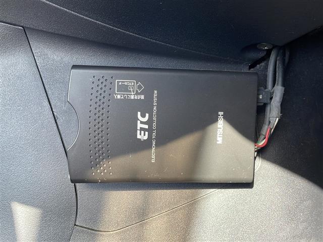 ギャランフォルティススポーツバック スポーツ　純正ＨＤＤナビ　バックカメラ　ＣＤ／ＤＶＤ再生　ＴＶ　クルーズコントロール　パドルシフト　ステアリングスイッチ　１２Ｖソケット　スマートキー　スペアタイヤ　ＨＩＤオートライト　１６インチＡＷ（13枚目）