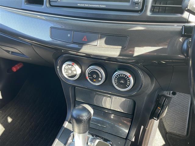 ギャランフォルティススポーツバック スポーツ　純正ＨＤＤナビ　バックカメラ　ＣＤ／ＤＶＤ再生　ＴＶ　クルーズコントロール　パドルシフト　ステアリングスイッチ　１２Ｖソケット　スマートキー　スペアタイヤ　ＨＩＤオートライト　１６インチＡＷ（16枚目）