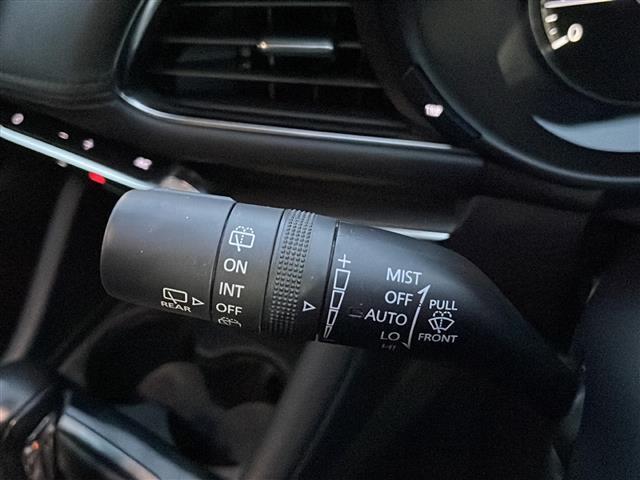 ＭＡＺＤＡ３ファストバック １５Ｓツーリング　ナビ　全周囲　ヘッドアップディスプレイ　ＥＴＣ　フルセグ　ＢＴ　ＤＶＤ再生　ＢＳＭ　ＨＤＭＩ　レーダークルーズコントロール　ドライブレコーダー　純正１８インチＡＷ　オートＬＥＤライト　フォグランプ（13枚目）