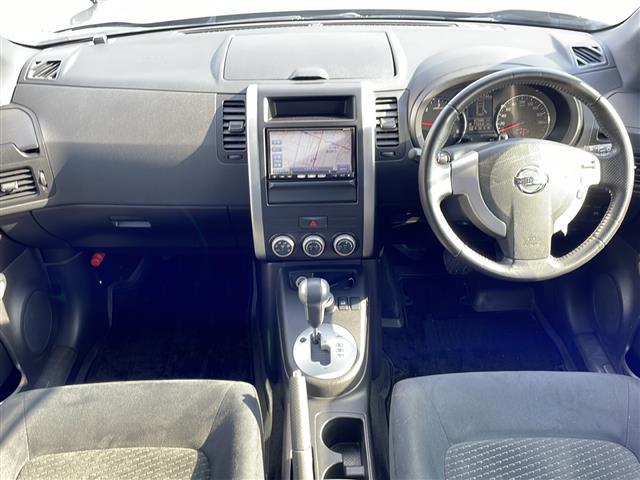 エクストレイル ２０ＧＴ　４ＷＤ　純正ナビ　ＢＴ　ＣＤ／ＤＶＤ再生　ＴＶ　バックカメラ　ＭＡＫアルミ　ＧＤマフラー　社外テールランプ　クルーズコントロール　オートＨＩＤライト　フォグランプ　ルーフレール　スマートキー　ＥＴＣ（2枚目）