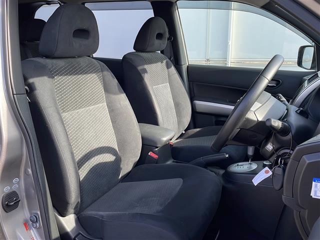 エクストレイル ２０ＧＴ　４ＷＤ　純正ナビ　ＢＴ　ＣＤ／ＤＶＤ再生　ＴＶ　バックカメラ　ＭＡＫアルミ　ＧＤマフラー　社外テールランプ　クルーズコントロール　オートＨＩＤライト　フォグランプ　ルーフレール　スマートキー　ＥＴＣ（3枚目）