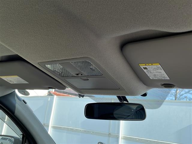 エクストレイル ２０ＧＴ　４ＷＤ　純正ナビ　ＢＴ　ＣＤ／ＤＶＤ再生　ＴＶ　バックカメラ　ＭＡＫアルミ　ＧＤマフラー　社外テールランプ　クルーズコントロール　オートＨＩＤライト　フォグランプ　ルーフレール　スマートキー　ＥＴＣ（9枚目）