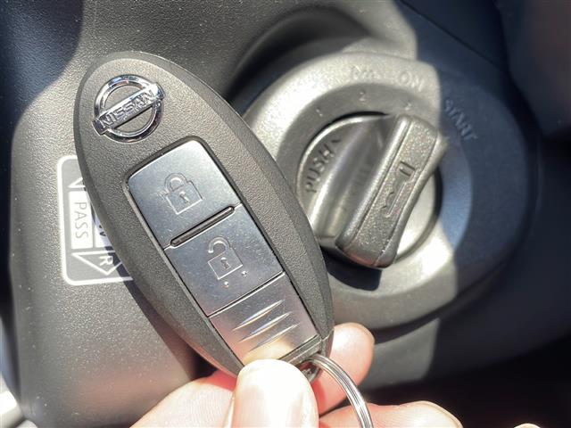 エクストレイル ２０ＧＴ　４ＷＤ　純正ナビ　ＢＴ　ＣＤ／ＤＶＤ再生　ＴＶ　バックカメラ　ＭＡＫアルミ　ＧＤマフラー　社外テールランプ　クルーズコントロール　オートＨＩＤライト　フォグランプ　ルーフレール　スマートキー　ＥＴＣ（10枚目）