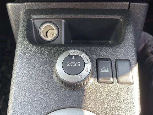 エクストレイル ２０ＧＴ　４ＷＤ　純正ナビ　ＢＴ　ＣＤ／ＤＶＤ再生　ＴＶ　バックカメラ　ＭＡＫアルミ　ＧＤマフラー　社外テールランプ　クルーズコントロール　オートＨＩＤライト　フォグランプ　ルーフレール　スマートキー　ＥＴＣ（17枚目）