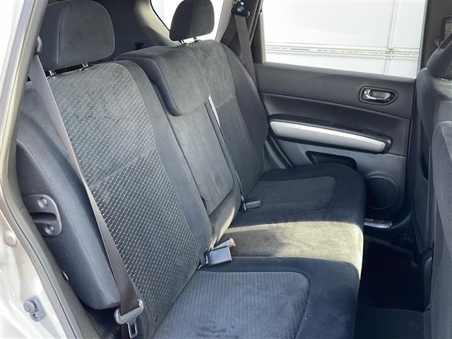 エクストレイル ２０ＧＴ　４ＷＤ　純正ナビ　ＢＴ　ＣＤ／ＤＶＤ再生　ＴＶ　バックカメラ　ＭＡＫアルミ　ＧＤマフラー　社外テールランプ　クルーズコントロール　オートＨＩＤライト　フォグランプ　ルーフレール　スマートキー　ＥＴＣ（23枚目）