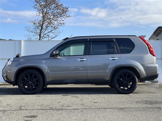 エクストレイル ２０ＧＴ　４ＷＤ　純正ナビ　ＢＴ　ＣＤ／ＤＶＤ再生　ＴＶ　バックカメラ　ＭＡＫアルミ　ＧＤマフラー　社外テールランプ　クルーズコントロール　オートＨＩＤライト　フォグランプ　ルーフレール　スマートキー　ＥＴＣ（35枚目）