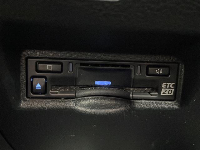 ノア Ｇ　セーフティセンス　純正ナビ　バックＣ　両側電動スライドドア　Ｂｌｕｅｔｏｏｔｈ再生　ビルドインＥＴＣ２．０　レーダークルーズコントロール　オートＬＥＤヘッドライト　純正１６インチＡＷ　スマートキー（4枚目）