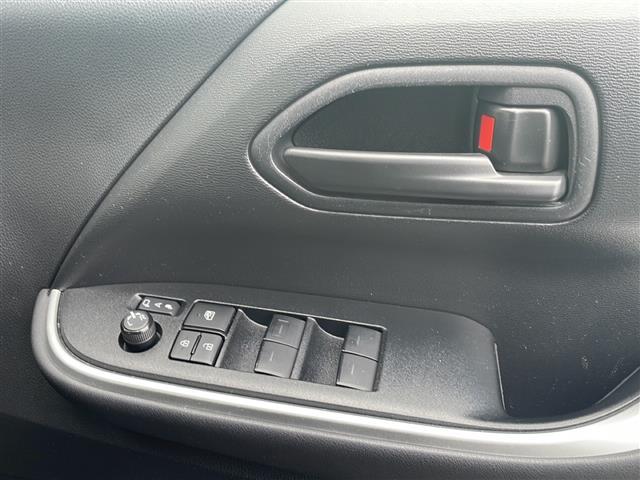 ノア Ｇ　セーフティセンス　純正ナビ　バックＣ　両側電動スライドドア　Ｂｌｕｅｔｏｏｔｈ再生　ビルドインＥＴＣ２．０　レーダークルーズコントロール　オートＬＥＤヘッドライト　純正１６インチＡＷ　スマートキー（5枚目）