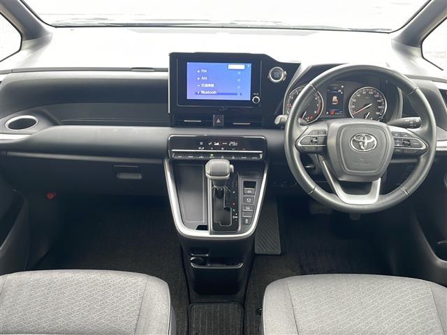 ノア Ｇ　セーフティセンス　純正ナビ　バックＣ　両側電動スライドドア　Ｂｌｕｅｔｏｏｔｈ再生　ビルドインＥＴＣ２．０　レーダークルーズコントロール　オートＬＥＤヘッドライト　純正１６インチＡＷ　スマートキー（7枚目）