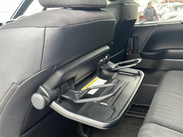 ノア Ｇ　セーフティセンス　純正ナビ　バックＣ　両側電動スライドドア　Ｂｌｕｅｔｏｏｔｈ再生　ビルドインＥＴＣ２．０　レーダークルーズコントロール　オートＬＥＤヘッドライト　純正１６インチＡＷ　スマートキー（24枚目）