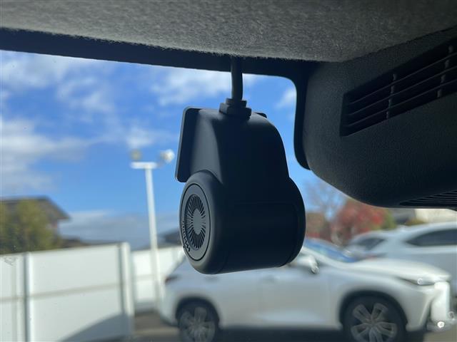 ジムニーノマド ＦＣ　デュアルブレーキサポート　純正８型ナビ　バックＣ　前後ドラレコ　フルセグ　レーダークルーズ　ビルドインＥＴＣ　シートヒーター　ミラーヒーター　ヘッドライトウォッシャー　コーナーセンサー　スペアキー（15枚目）