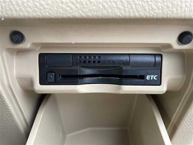 ヴェルファイア ２．４Ｘ　フリップダウンモニター　社外ＨＤＤナビ　Ｂｌｕｅｔｏｏｔｈ　ＣＤ／ＤＶＤ再生　フルセグ　バックカメラ　両側パワースライドドア　オートＨＩＤライト　ドライブレコーダー　ビルトインＥＴＣ　スマートキー（4枚目）