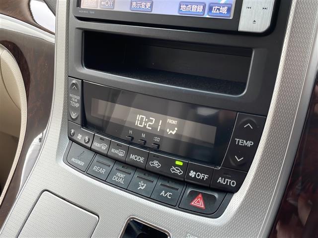 ヴェルファイア ２．４Ｘ　フリップダウンモニター　社外ＨＤＤナビ　Ｂｌｕｅｔｏｏｔｈ　ＣＤ／ＤＶＤ再生　フルセグ　バックカメラ　両側パワースライドドア　オートＨＩＤライト　ドライブレコーダー　ビルトインＥＴＣ　スマートキー（21枚目）