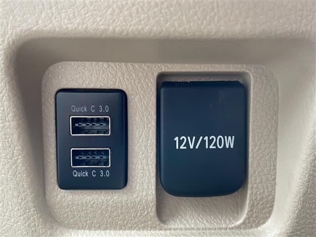 ヴェルファイア ２．４Ｘ　フリップダウンモニター　社外ＨＤＤナビ　Ｂｌｕｅｔｏｏｔｈ　ＣＤ／ＤＶＤ再生　フルセグ　バックカメラ　両側パワースライドドア　オートＨＩＤライト　ドライブレコーダー　ビルトインＥＴＣ　スマートキー（23枚目）