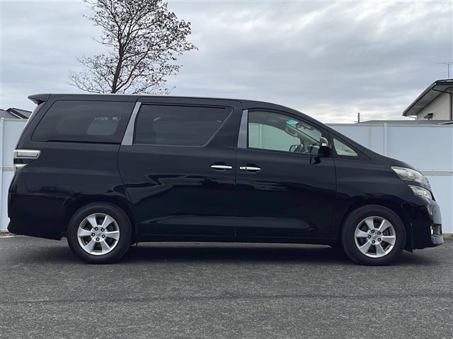 ヴェルファイア ２．４Ｘ　フリップダウンモニター　社外ＨＤＤナビ　Ｂｌｕｅｔｏｏｔｈ　ＣＤ／ＤＶＤ再生　フルセグ　バックカメラ　両側パワースライドドア　オートＨＩＤライト　ドライブレコーダー　ビルトインＥＴＣ　スマートキー（41枚目）