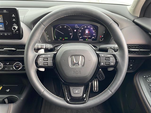 ＺＲ－Ｖ ｅ：ＨＥＶ　Ｚ　ＢＯＳＥサウンド　純正ナビ　ＢＴ　ＵＳＢ　全方位Ｃ　レーダークルコン　ＬＥＤオートマチックハイビーム　ダウンヒルコントロール　レザーシート　シートヒーター　電動Ｒゲート　ステアヒーター　ＥＴＣ２．０（6枚目）