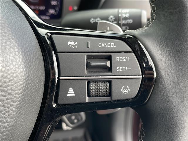 ＺＲ－Ｖ ｅ：ＨＥＶ　Ｚ　ＢＯＳＥサウンド　純正ナビ　ＢＴ　ＵＳＢ　全方位Ｃ　レーダークルコン　ＬＥＤオートマチックハイビーム　ダウンヒルコントロール　レザーシート　シートヒーター　電動Ｒゲート　ステアヒーター　ＥＴＣ２．０（9枚目）