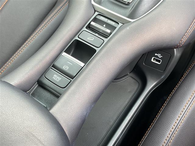 ＺＲ－Ｖ ｅ：ＨＥＶ　Ｚ　ＢＯＳＥサウンド　純正ナビ　ＢＴ　ＵＳＢ　全方位Ｃ　レーダークルコン　ＬＥＤオートマチックハイビーム　ダウンヒルコントロール　レザーシート　シートヒーター　電動Ｒゲート　ステアヒーター　ＥＴＣ２．０（21枚目）