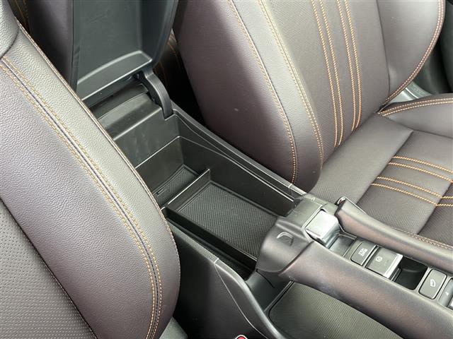 ＺＲ－Ｖ ｅ：ＨＥＶ　Ｚ　ＢＯＳＥサウンド　純正ナビ　ＢＴ　ＵＳＢ　全方位Ｃ　レーダークルコン　ＬＥＤオートマチックハイビーム　ダウンヒルコントロール　レザーシート　シートヒーター　電動Ｒゲート　ステアヒーター　ＥＴＣ２．０（22枚目）