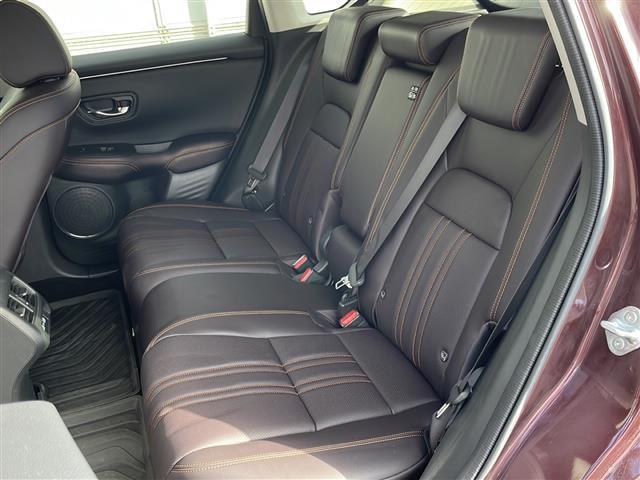 ＺＲ－Ｖ ｅ：ＨＥＶ　Ｚ　ＢＯＳＥサウンド　純正ナビ　ＢＴ　ＵＳＢ　全方位Ｃ　レーダークルコン　ＬＥＤオートマチックハイビーム　ダウンヒルコントロール　レザーシート　シートヒーター　電動Ｒゲート　ステアヒーター　ＥＴＣ２．０（26枚目）