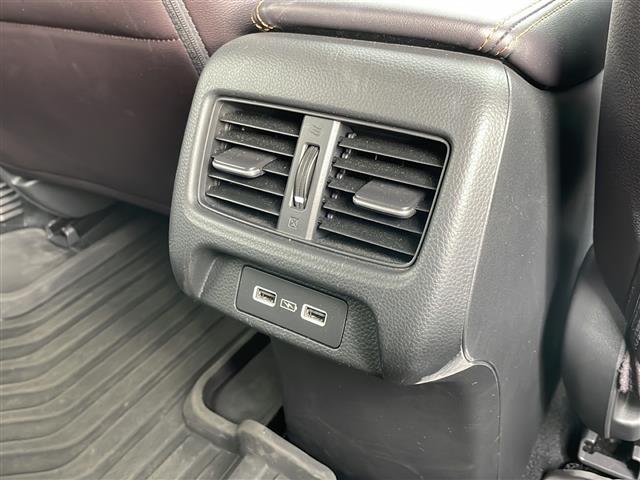 ＺＲ－Ｖ ｅ：ＨＥＶ　Ｚ　ＢＯＳＥサウンド　純正ナビ　ＢＴ　ＵＳＢ　全方位Ｃ　レーダークルコン　ＬＥＤオートマチックハイビーム　ダウンヒルコントロール　レザーシート　シートヒーター　電動Ｒゲート　ステアヒーター　ＥＴＣ２．０（27枚目）