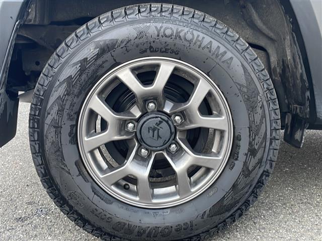 ジムニーシエラ ＪＣ　ワンオーナー　スズキレーダーブレーキサポート　シートヒーター　クルーズコントロール　ヒルディセントコントロール　純正１５インチＡＷ　ミラーヒーター　オートＬＥＤライト　フォグランプ　スペアキー（32枚目）